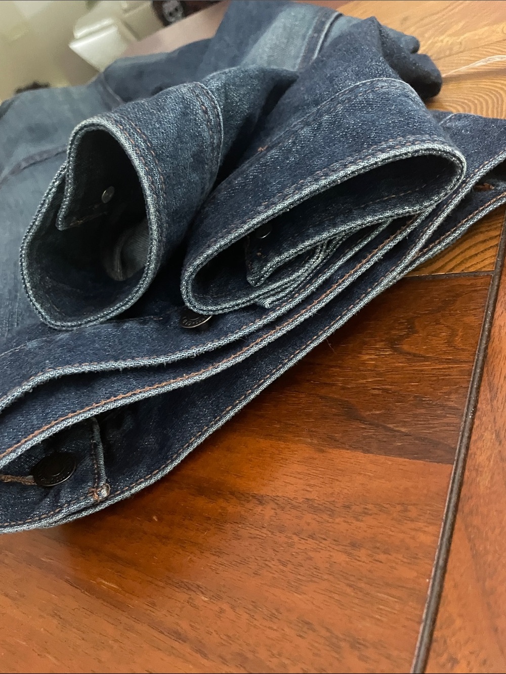 Old Navy Blue Denim Trucker Jacket M70 - Picture 10 of 10